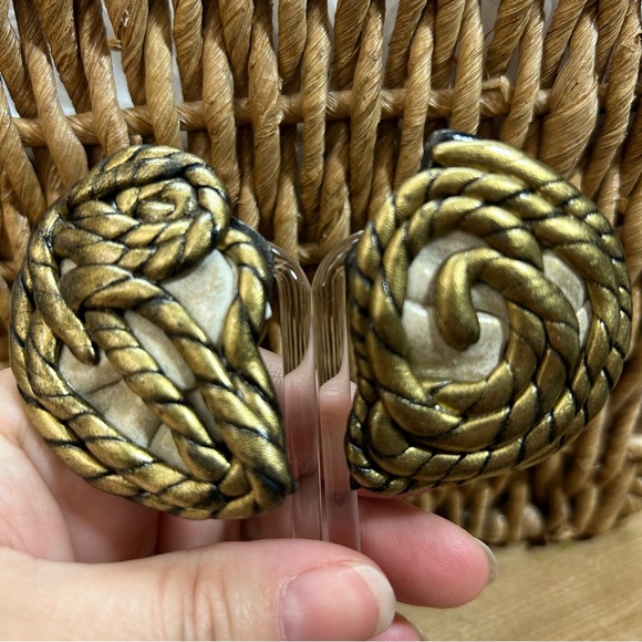 HANDMADE CLAY EARRINGS - Picture 8 of 8